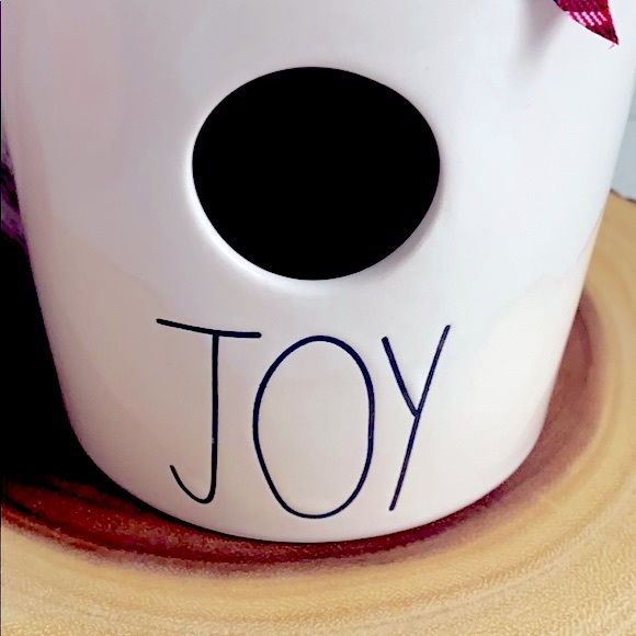 ❗️RAE DUNN JOY / MISTLETOE DUAL SIDED FARMHOUSE CHRISTMAS HOLIDAY DOME BIRDHOUSE - Picture 3 of 5